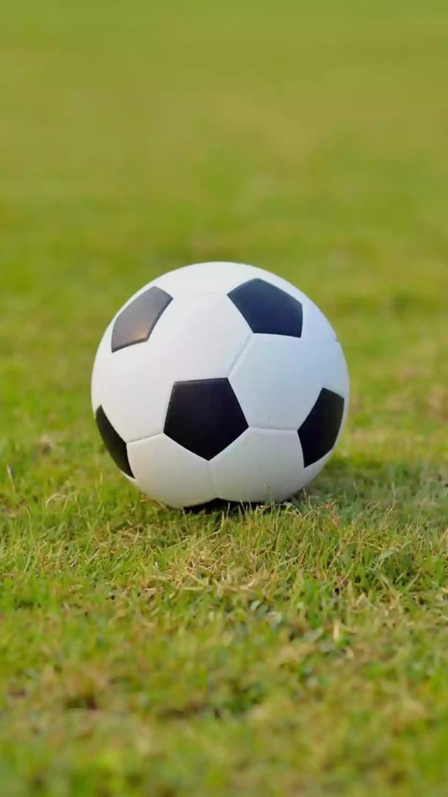 90vs足球比分移动版应用界面展示